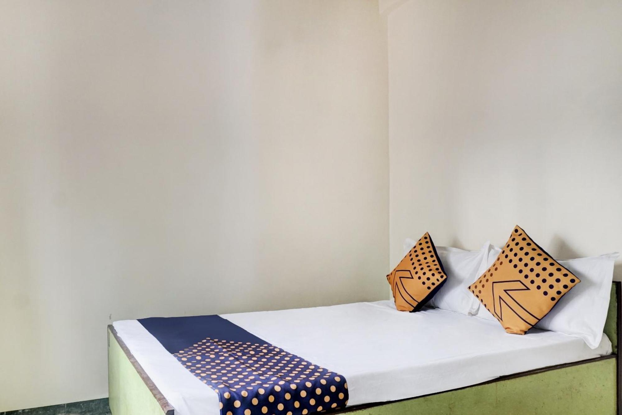 Spot On 74501 Hotel Supriya Garden Wagholi Exterior photo